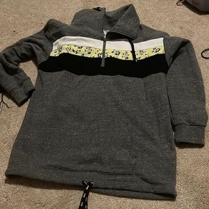 pink sweatshirt, size small